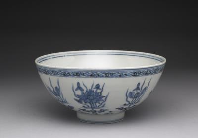 图片[3]-Bowl with decoration of lotus pond in underglaze blue, Ming dynasty, Zhengde reign (1506-1521)-China Archive